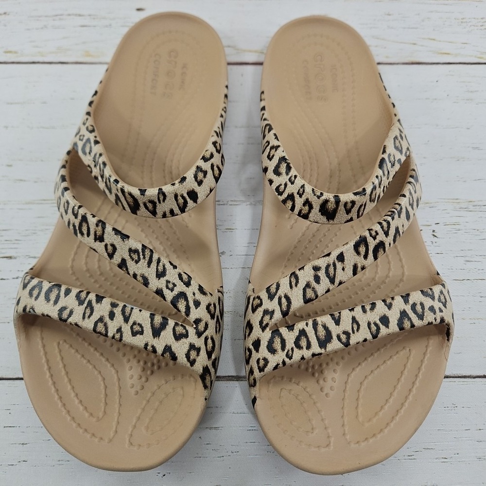 Crocs Kadee II Leopard Womens 8 Beige Slip On Slide Sandals Lightweight 206894 - Picture 2 of 10